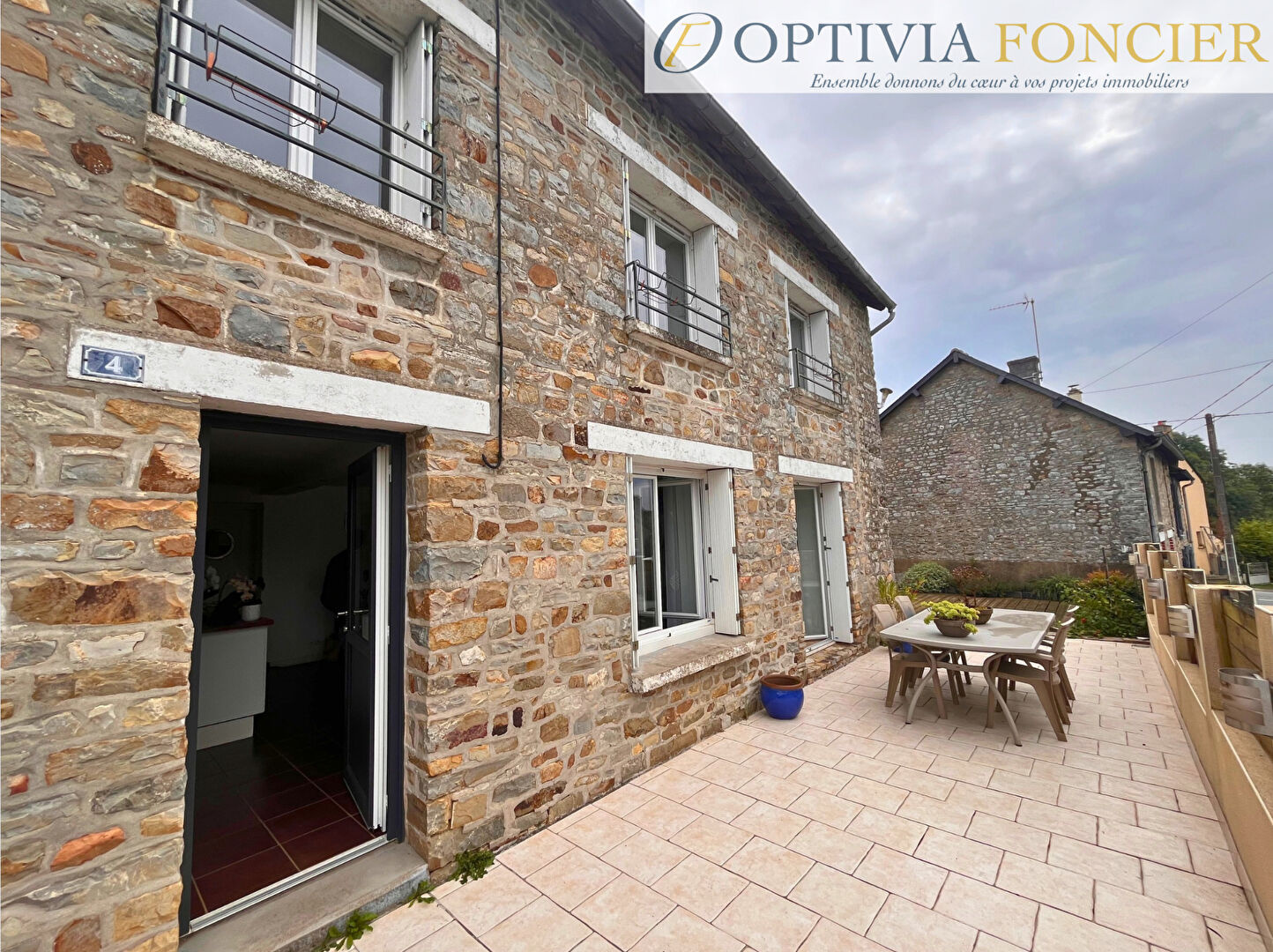 Maison T6 Guichen - 140 m2 - 350 m2