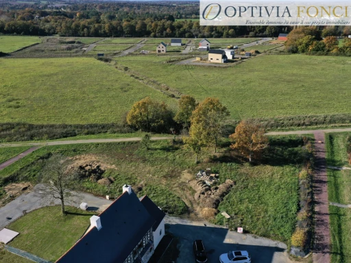 Terrain 447 m2 viabilisé &amp; 409 m2
