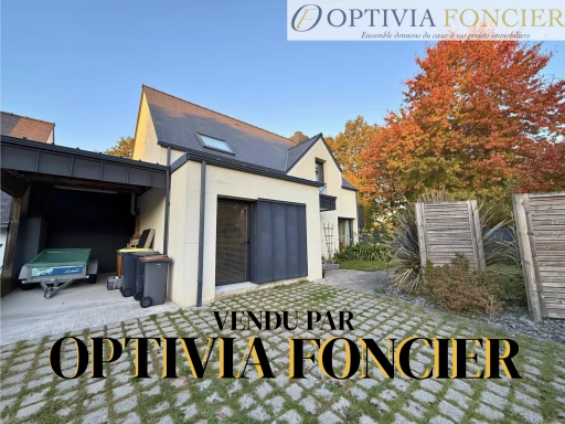 Maison 154 m2 - PONT-RÉAN - 5 chambres - 744 m2 de terrain - Garage + carport