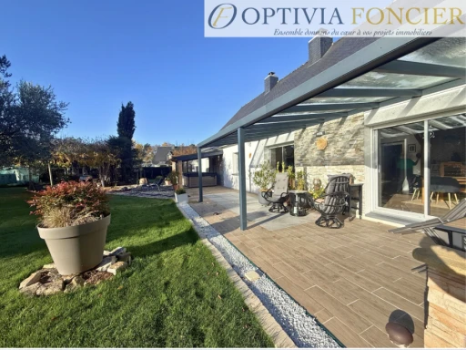 Maison T9 - 166 m2  - 3 250 m2  - Pergola SPA - Double Garage
