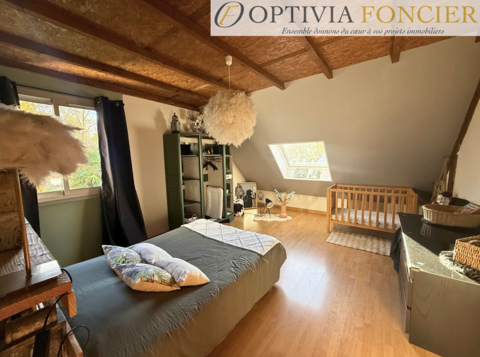 Maison T9 - 166 m2  - 3 250 m2  - Pergola SPA - Double Garage