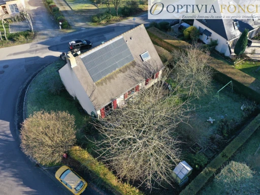 Maison T6 129 m2 - 705 m2 de terrain et 69 m2 de sous-sol (DPE : C) SOUS COMPROMIS