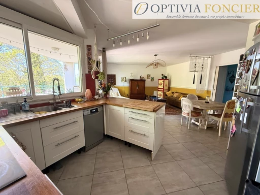 APPARTEMENT A GUICHEN T4 - 3 CHAMBRES - TERRASSE - JARDIN - GARAGE