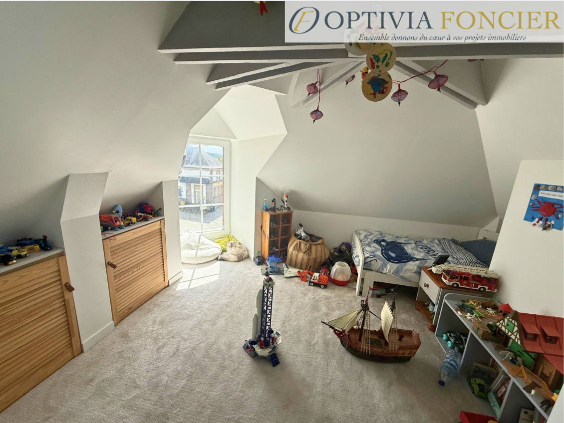 Exclusivité Superbe Maison en pierre de bourg T5 123 m2 - Petit jardin + Annexe