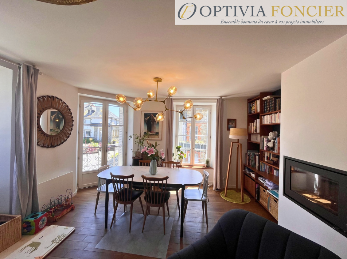 Exclusivité Superbe Maison en pierre de bourg T5 123 m2 - Petit jardin + Annexe