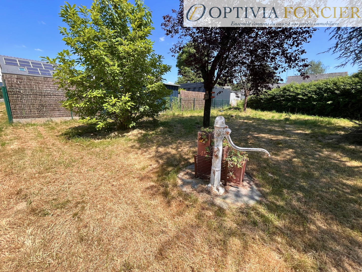 Maison de Bourg T3 - 77,42 m2 - 1 426 m2 de terrain - Garage non attenant