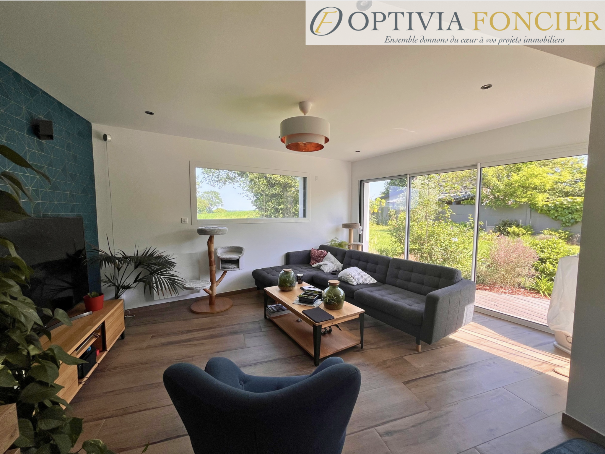Maison contemporaine 2014 - T8 - CHANTELOUP - DPE : B 197 m2 - 1300 m2 de terrain
