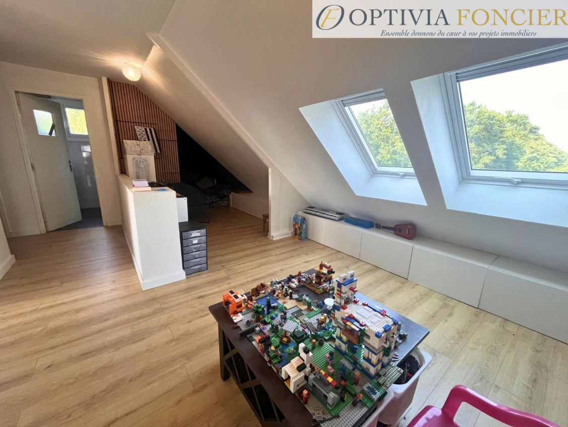 Propriété T7 1421 m2 avec sous-sol complet (100 m2) et 4 200 m2 de terrain