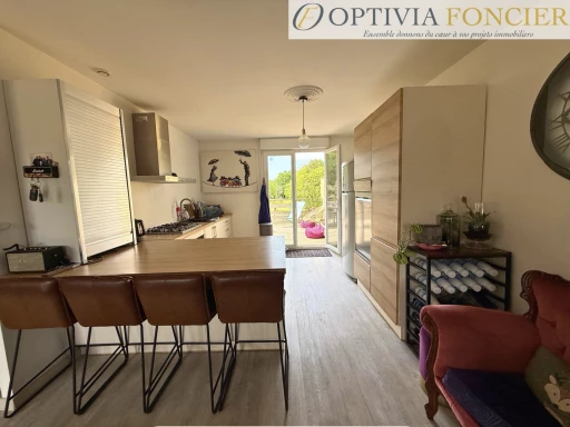 Propriété T7 1421 m2 avec sous-sol complet (100 m2) et 4 200 m2 de terrain
