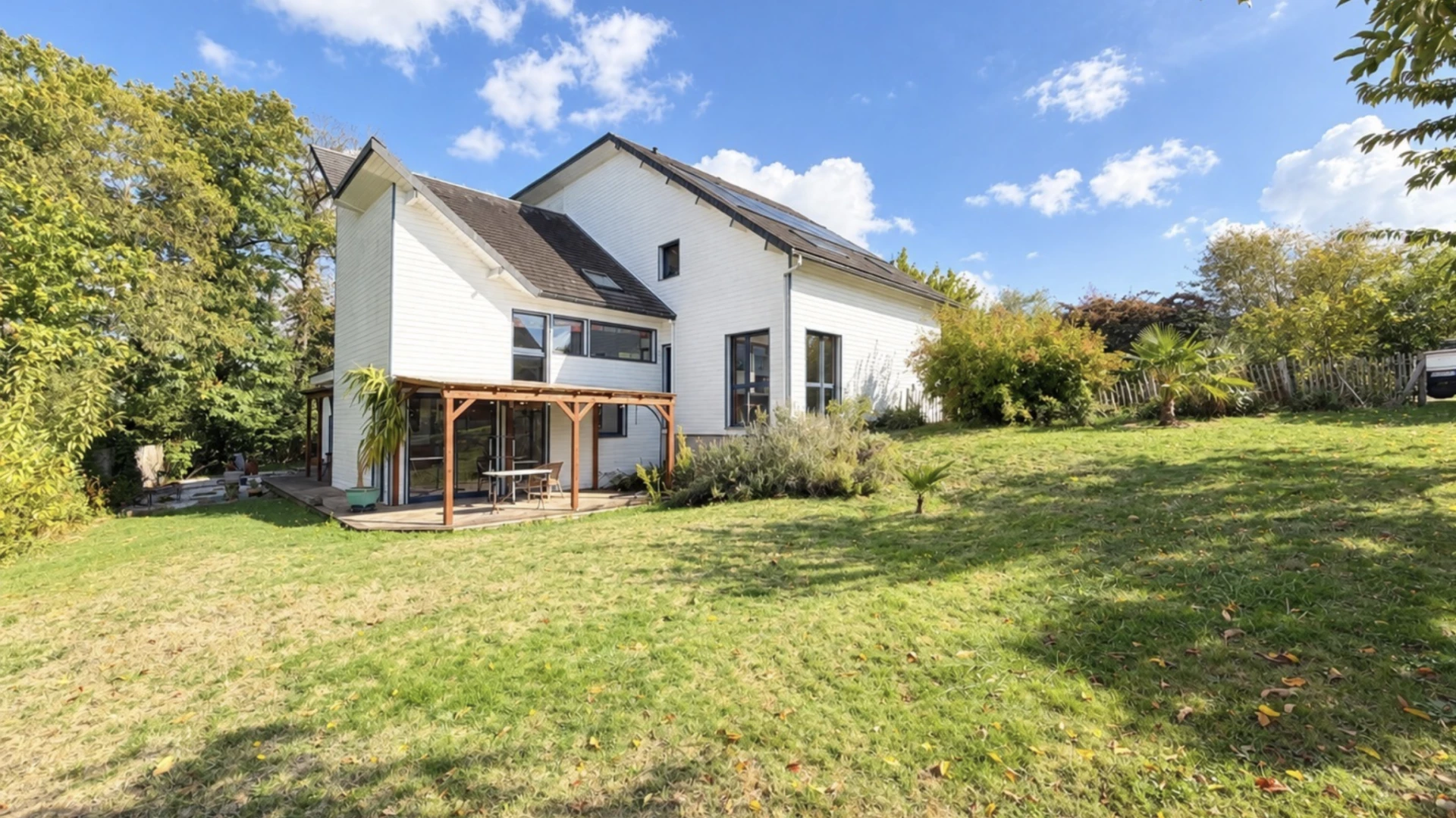 Maison d'architecte T8 ossature bois Pont-Réan 245 m2 - DPE C - Garage + cave