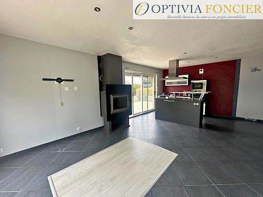 Maison T7 Guichen 112 m2 - 850 m2 - Proche centre et grand garage
