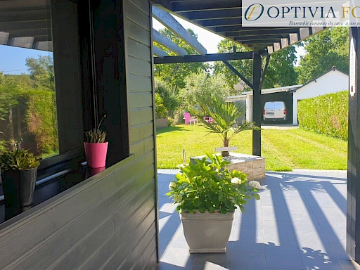 Maison T5 BRUZ 105 m2 + Dépendances (Garage, carport, atelier) Hyper centre Pont Réan
