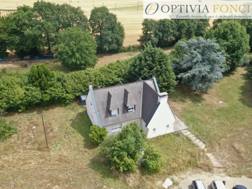 Maison familiale de 167 m2 et 3408 m2 de terrain fort potentiel à exploiter
