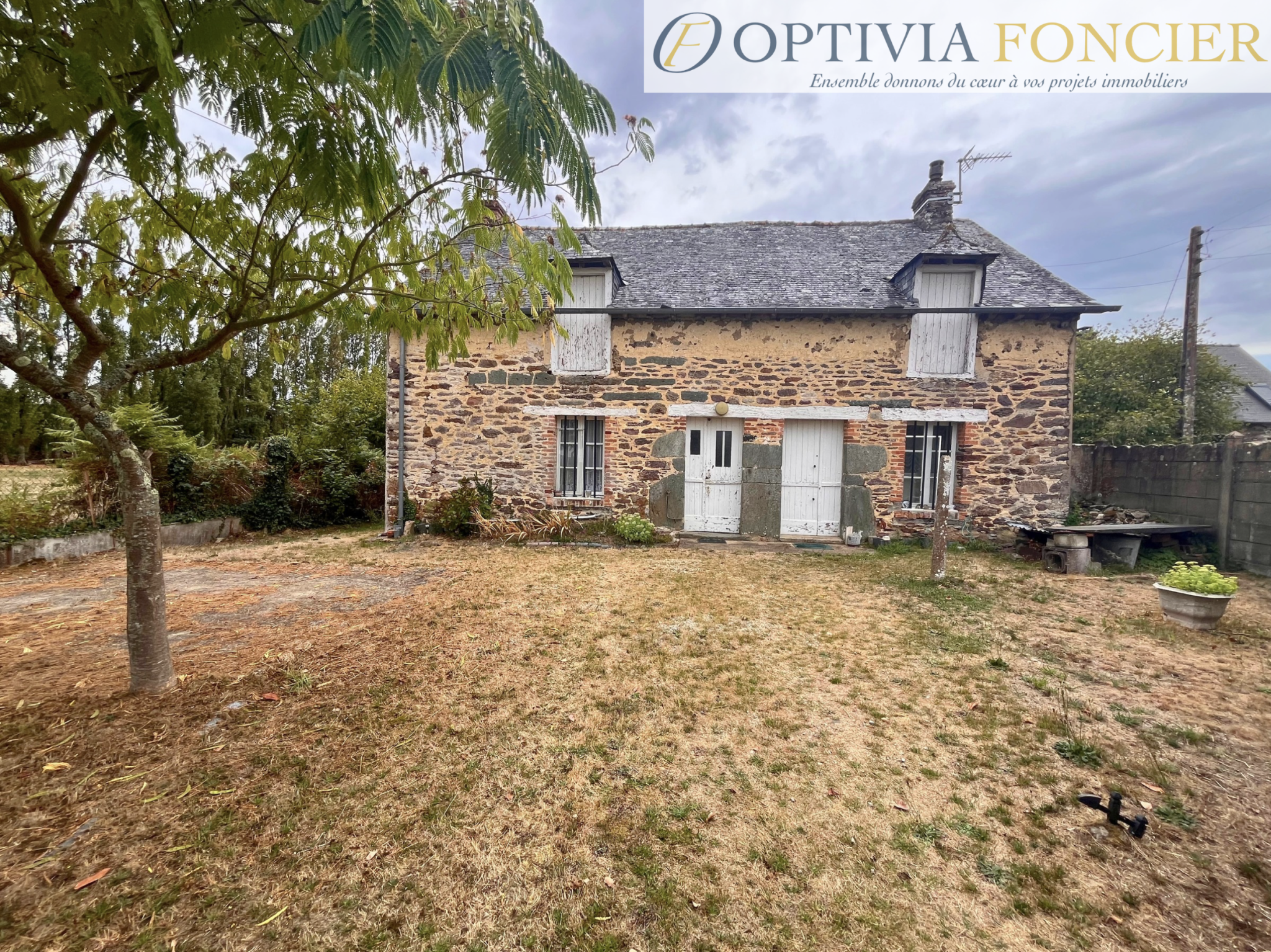 Maison T3 avec terrain de 1 380 m2 située à Bruz (150 m2 dans la configuration actuelle + extension possible)