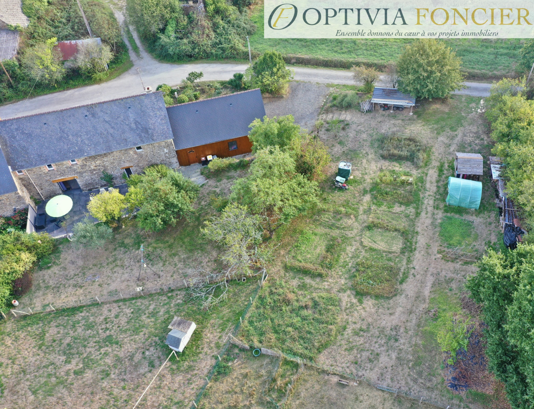 Longère de caractère GUICHEN T6 de 154 m2 - terrain de 4232 m2 - Garage de 60 m2 + 60 m2 d'espace stockage