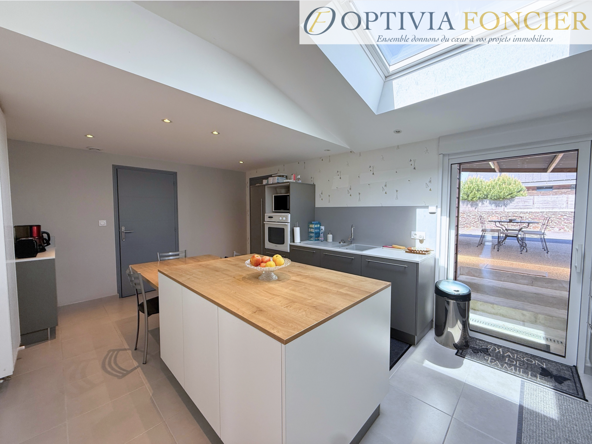 MAISON T7 - BRUZ - Quartier prisé - 190 m2 - 997 m2 de terrain clos